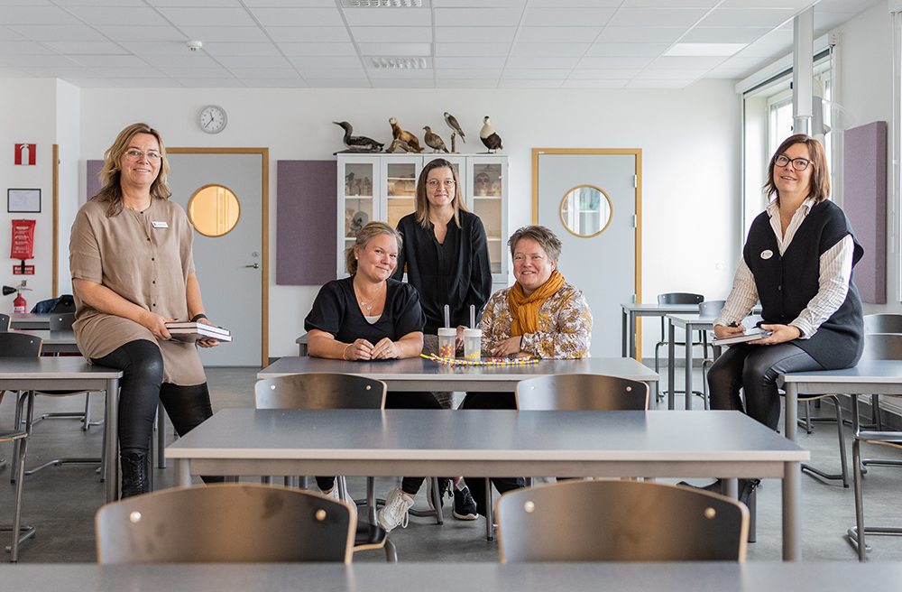 Jeanette Berggren, Ewa Färnstrand, Jessica Bolin, Kristina Olsson och Bibbi Dahlberg, lärare i matematik och naturvetenskapliga ämnen i Gävle kommuns grundskolor. Foto: Alexander Lindström